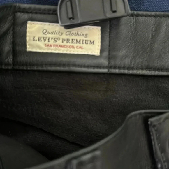 Levi's 70's Flare Faux Leather Pant Leather Night size 25 NWOT - Picture 8 of 14